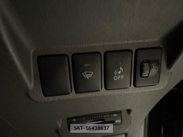 Toyota PRIUS ALPHA 2013-02 8873467-11