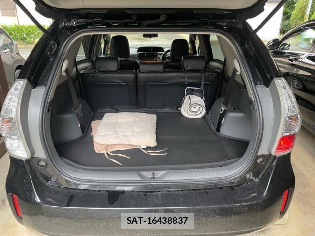 Toyota PRIUS ALPHA 2013-02 8873467-5