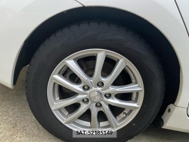 Toyota PRIUS ALPHA 2014-08 8873478-12