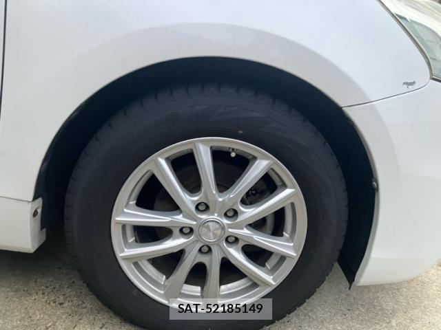 Toyota PRIUS ALPHA 2014-08 8873478-13