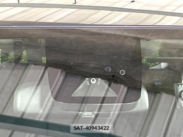 Toyota PRIUS ALPHA 2018-04 8874104-1