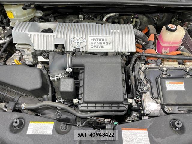 Toyota PRIUS ALPHA 2018-04 8874104-17