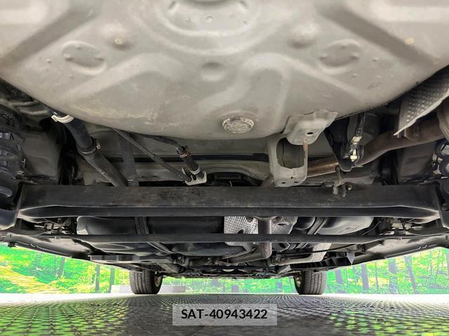 Toyota PRIUS ALPHA 2018-04 8874104-18