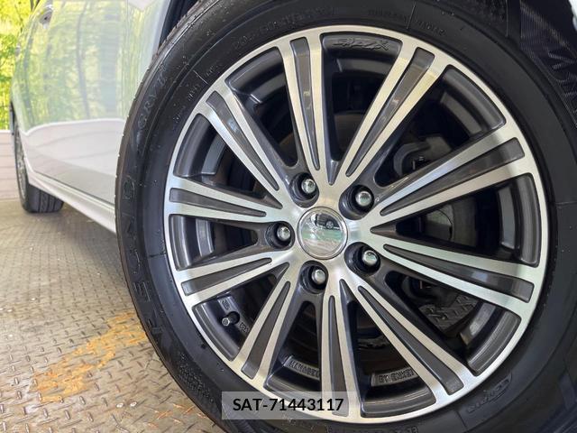 Toyota PRIUS ALPHA 2013-09 8874281-12