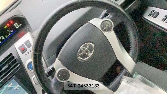 Toyota PRIUS ALPHA 2013-03 8874357-2