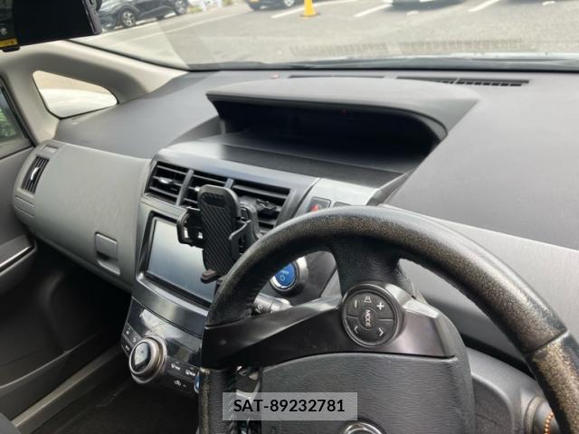 Toyota PRIUS ALPHA 2013-09 8874856-11