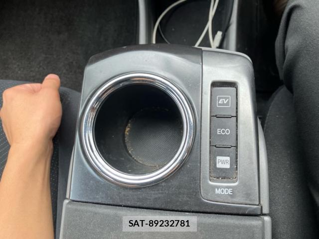 Toyota PRIUS ALPHA 2013-09 8874856-19