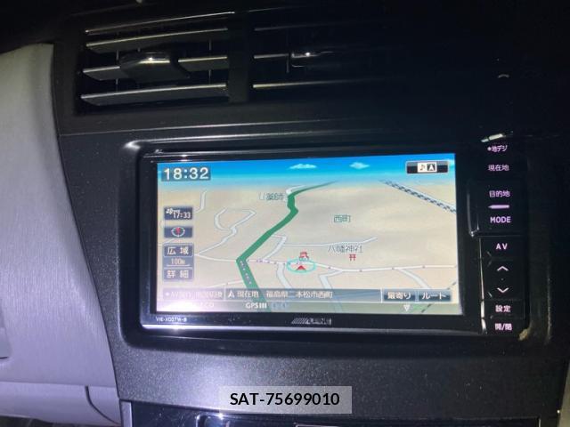 Toyota PRIUS ALPHA 2014-02 8874966-11