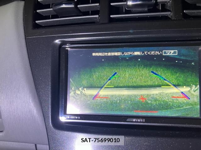Toyota PRIUS ALPHA 2014-02 8874966-14