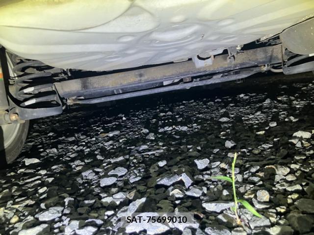 Toyota PRIUS ALPHA 2014-02 8874966-16