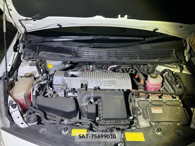 Toyota PRIUS ALPHA 2014-02 8874966-9