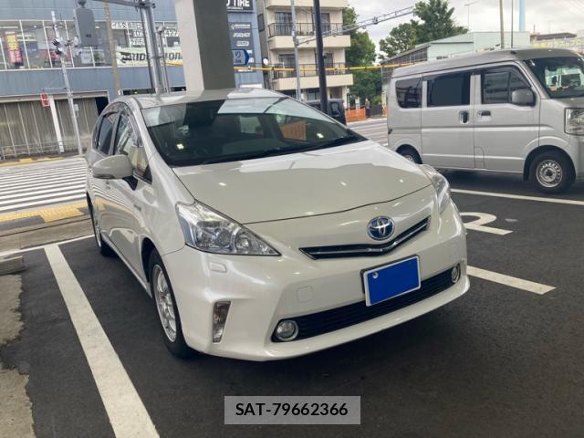Toyota PRIUS ALPHA 2012-08 8874995-1