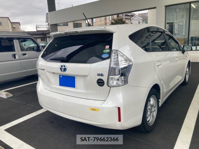 Toyota PRIUS ALPHA 2012-08 8874995-4