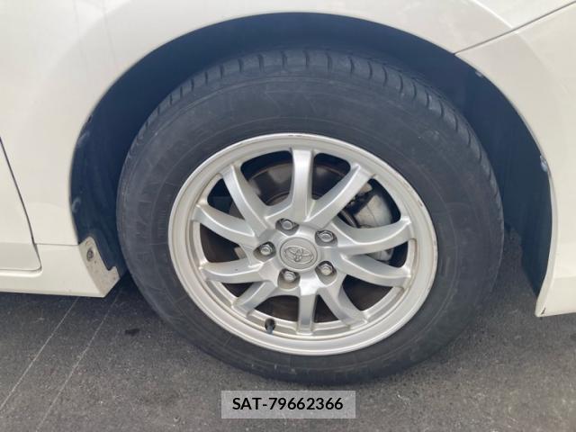 Toyota PRIUS ALPHA 2012-08 8874995-6