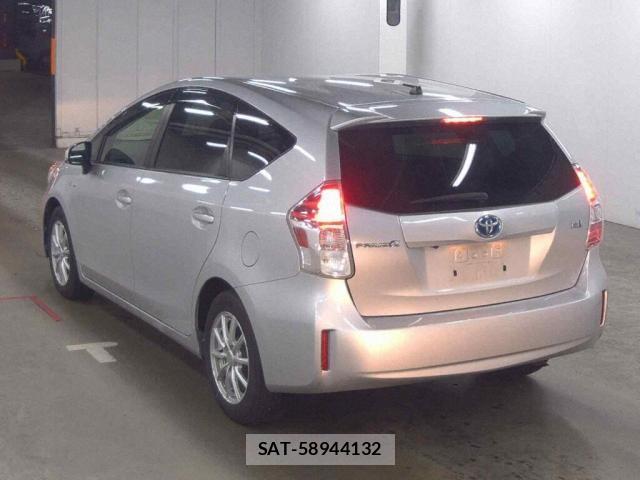 Toyota PRIUS ALPHA 2015-11 8875377-1