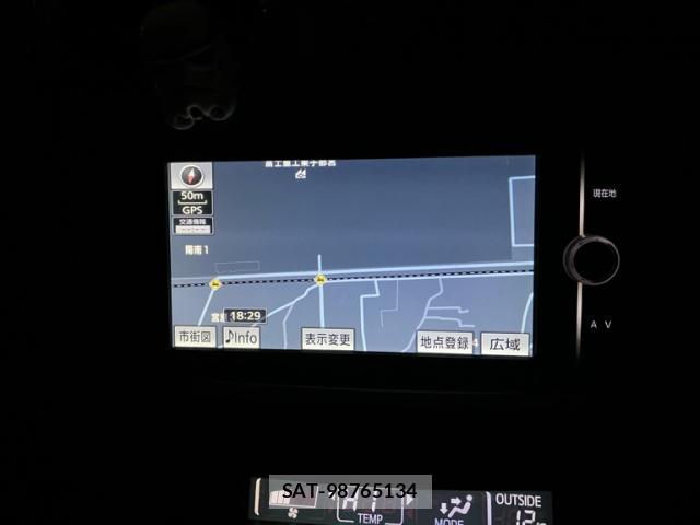 Toyota PRIUS ALPHA 2014-06 8875684-11