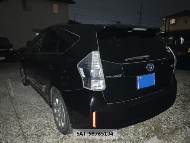 Toyota PRIUS ALPHA 2014-06 8875684-12