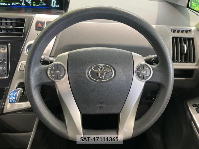 Toyota PRIUS ALPHA 2011-12 8875722-10