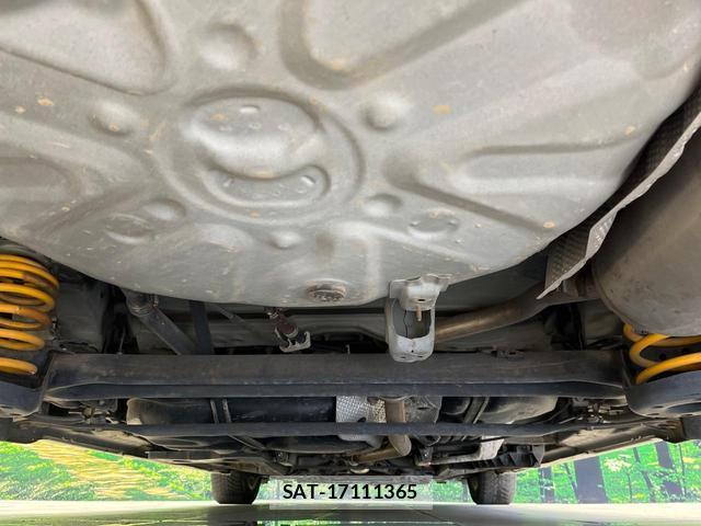 Toyota PRIUS ALPHA 2011-12 8875722-18