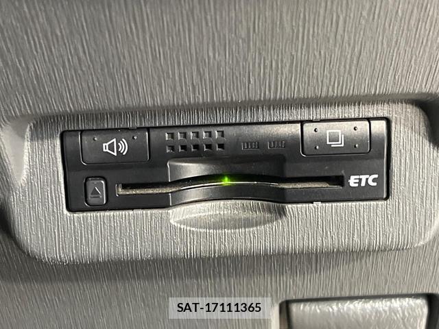 Toyota PRIUS ALPHA 2011-12 8875722-5