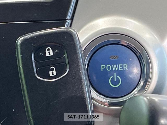 Toyota PRIUS ALPHA 2011-12 8875722-6