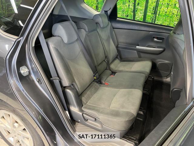 Toyota PRIUS ALPHA 2011-12 8875722-8