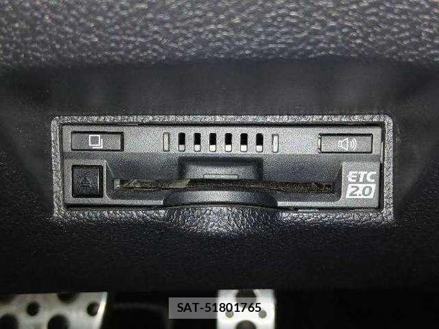 Toyota PRIUS PHV 2019-09 8872627-15