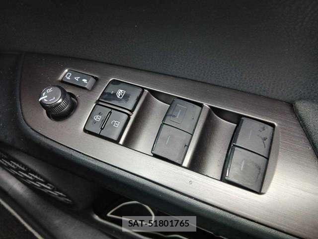 Toyota PRIUS PHV 2019-09 8872627-16