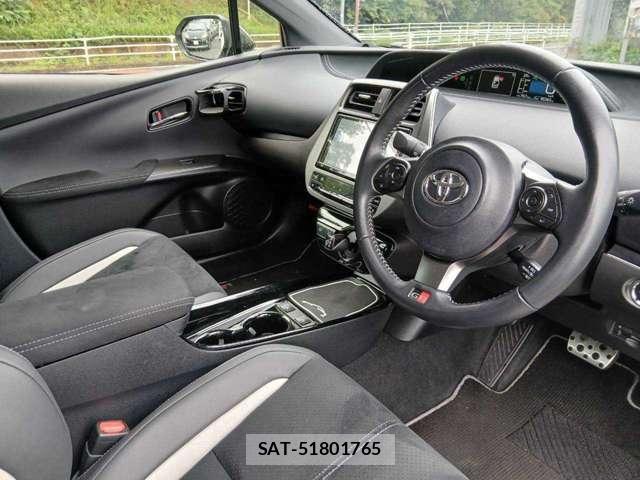 Toyota PRIUS PHV 2019-09 8872627-6