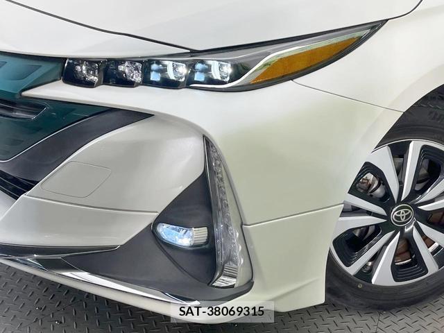 Toyota PRIUS PHV 2017-12 8873593-11