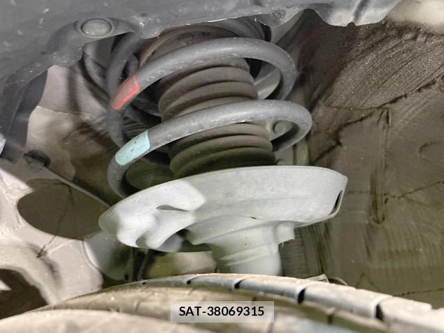 Toyota PRIUS PHV 2017-12 8873593-19