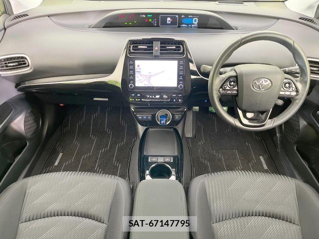 Toyota PRIUS PHV 2022-06 8873596-1