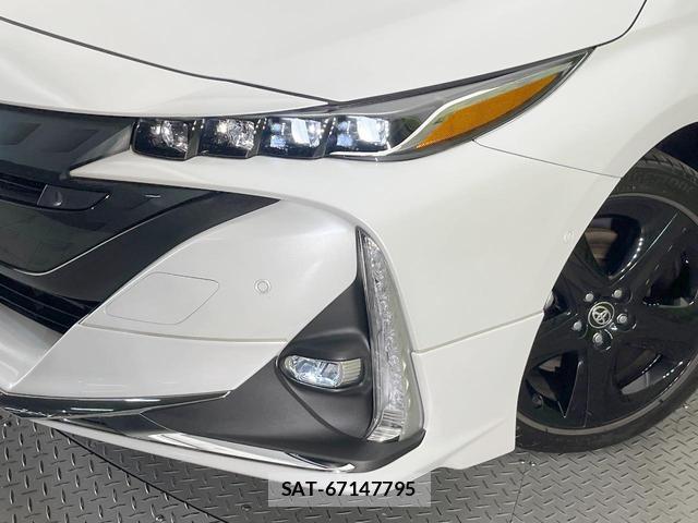 Toyota PRIUS PHV 2022-06 8873596-11
