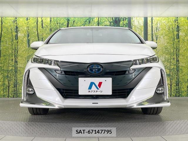 Toyota PRIUS PHV 2022-06 8873596-13