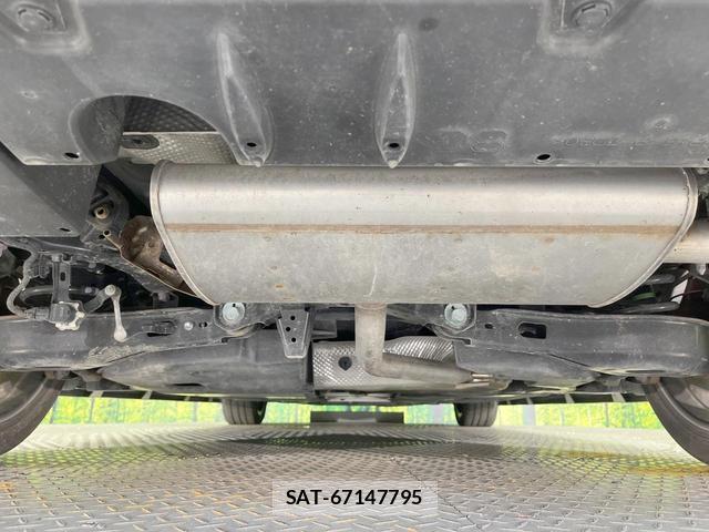 Toyota PRIUS PHV 2022-06 8873596-18