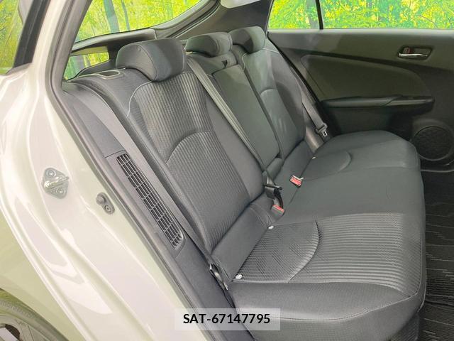 Toyota PRIUS PHV 2022-06 8873596-8
