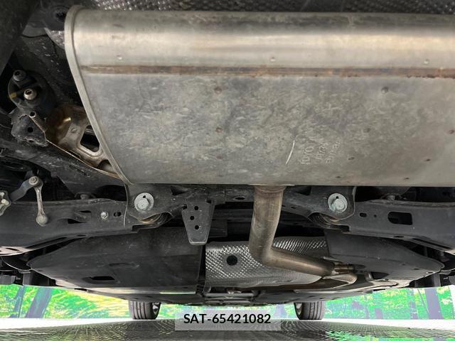 Toyota PRIUS PHV 2018-05 8873739-18