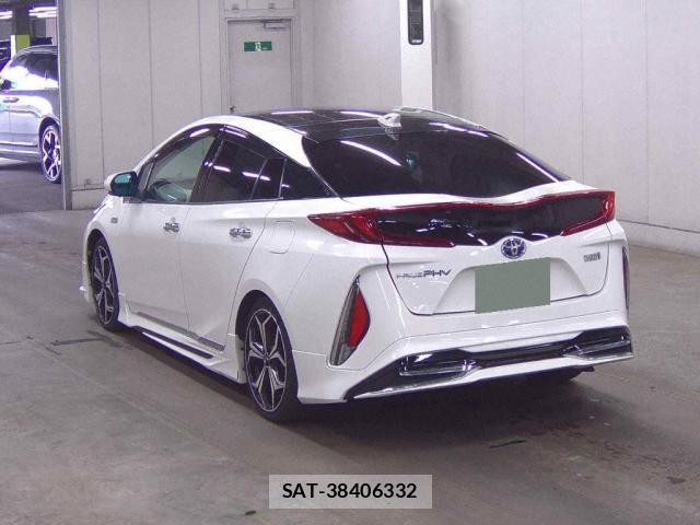 Toyota PRIUS PHV 2017-03 8873753-3