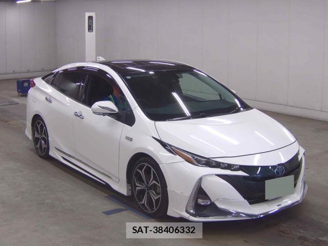 Toyota PRIUS PHV 2017-03 8873753-4