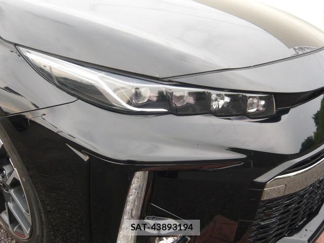 Toyota PRIUS PHV 2018-02 8873847-11