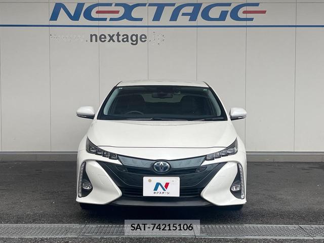 Toyota PRIUS PHV 2017-08 8874193-13