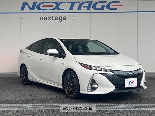 Toyota PRIUS PHV 2017-08 8874193-16