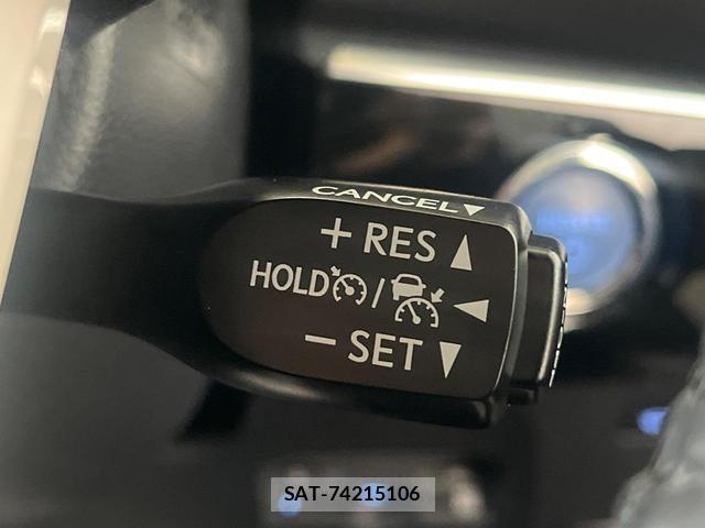 Toyota PRIUS PHV 2017-08 8874193-3