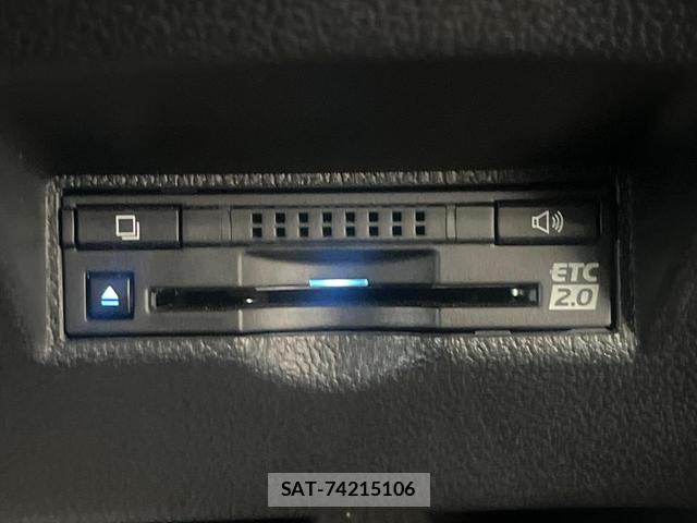 Toyota PRIUS PHV 2017-08 8874193-6