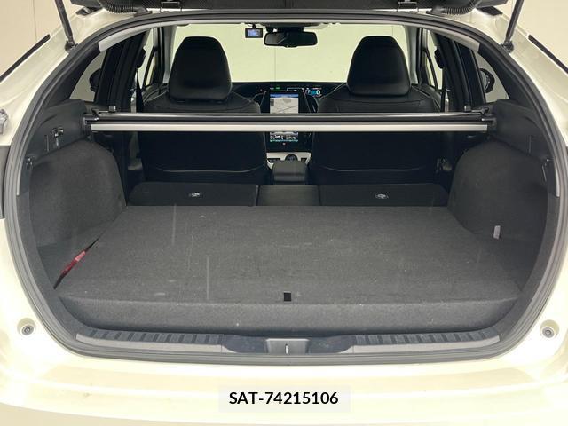 Toyota PRIUS PHV 2017-08 8874193-9