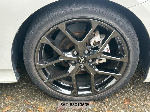 Toyota PRIUS PHV 2018-11 8874546-17