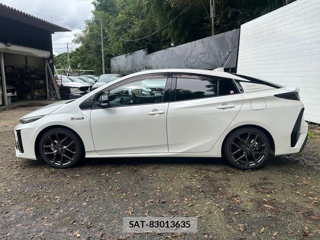 Toyota PRIUS PHV 2018-11 8874546-7