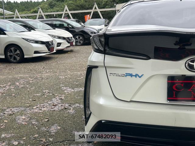 Toyota PRIUS PHV 2019-02 8874548-12