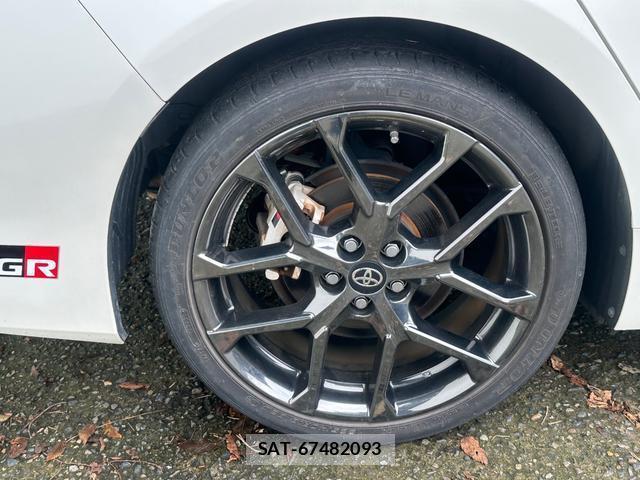 Toyota PRIUS PHV 2019-02 8874548-17