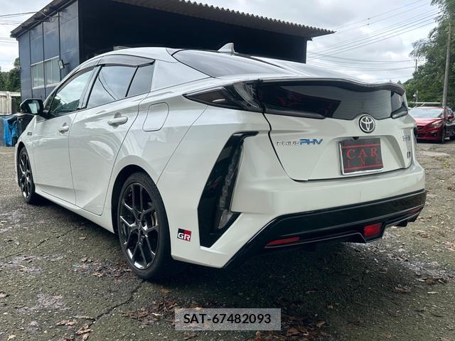 Toyota PRIUS PHV 2019-02 8874548-18